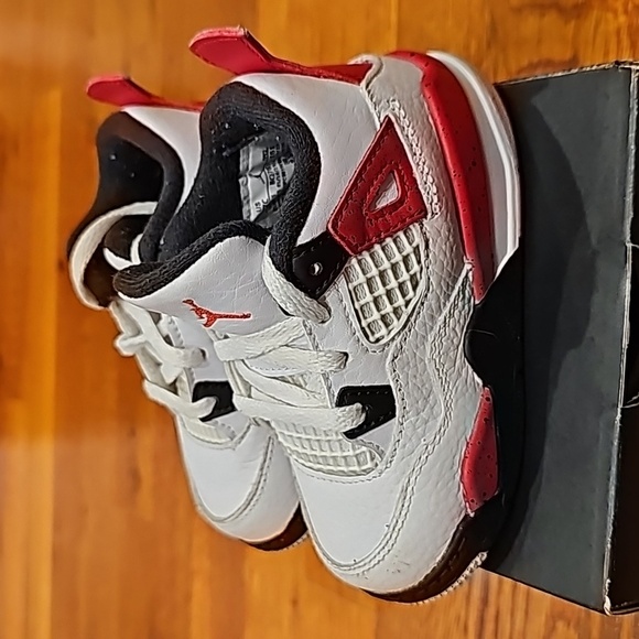 Jordan 4 Retro Red Cement - Picture 6 of 10